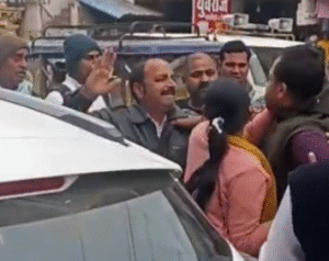 शिल्पी प्लाजा मार्केट में मामूली टक्कर, बनी विवाद की वजह