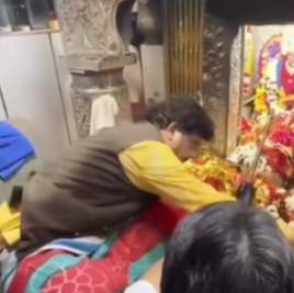 मैहर मां शारदा मंदिर में शस्त्र पूजा से खड़ा हुआ विवाद