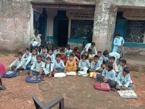 भारत में सरकारी स्कूल बंद: