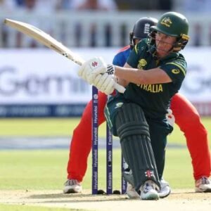 Beth Mooney vs Virat Kohli:
