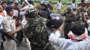 Jharkhand Student Protest: रांची में छात्रों का विधानसभा घेराव, पुलिस ने किया लाठीचार्ज; वाटर कैनन से भी नहीं रुका प्रदर्शन